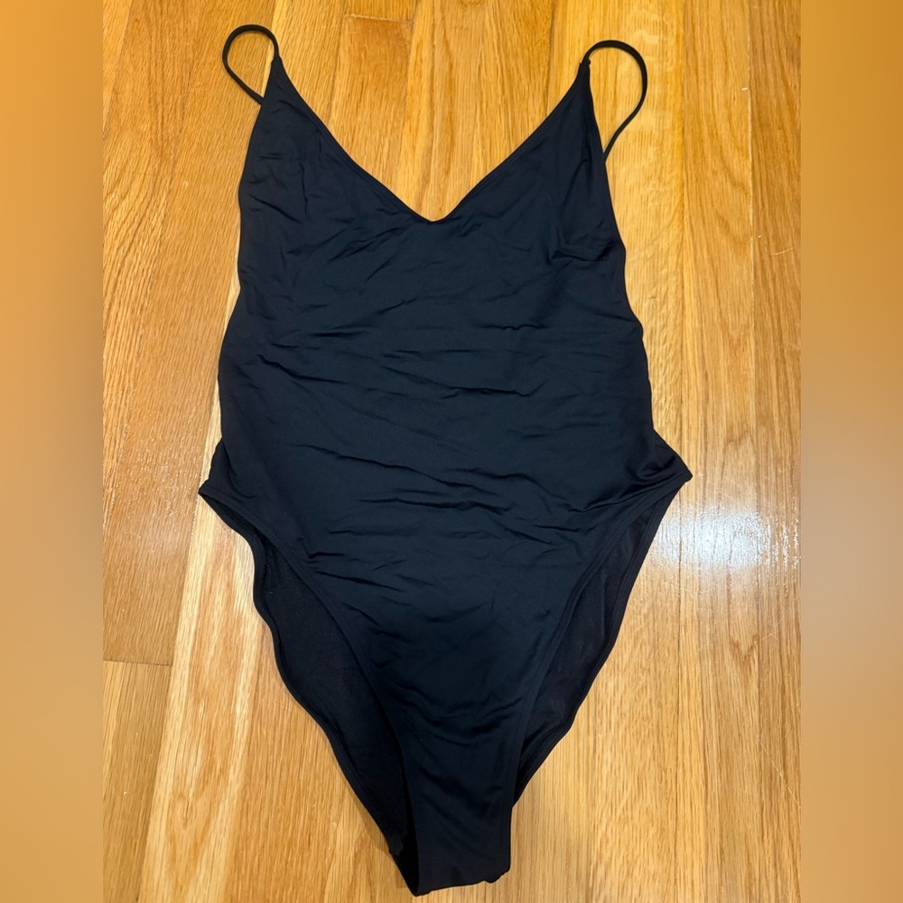 H&M black one piece swimsuit